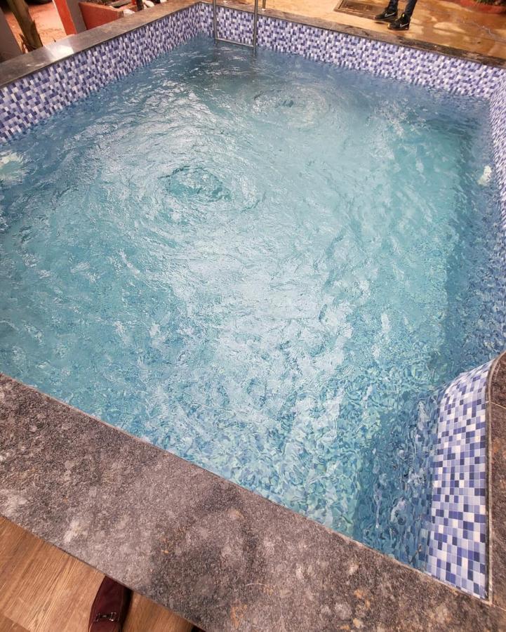 The Perfect Stays- Lal Mahal Villa With Disco Pool Lonavala Exterior foto